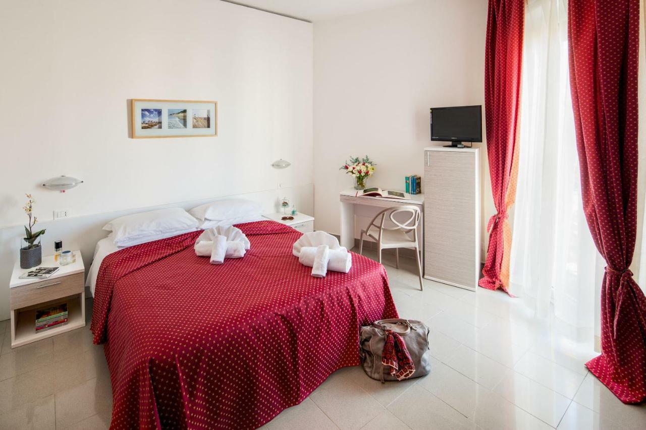 Hotel Villa Teresa Loano Eksteriør bilde