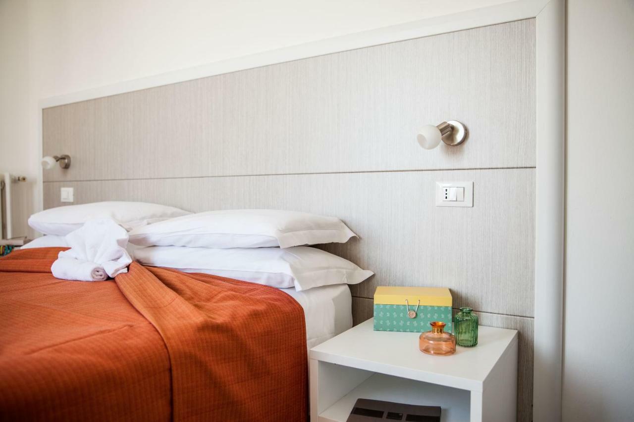 Hotel Villa Teresa Loano Eksteriør bilde